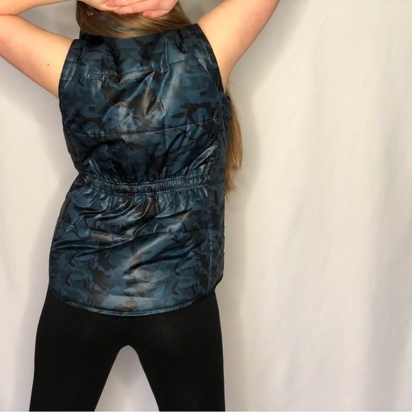 NWOT Style & Co Sport Navy Blue Camouflage Puffer Vest Size Medium - Picture 9 of 9